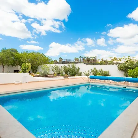 Villa Casa Carmela - Private Heated Pool *