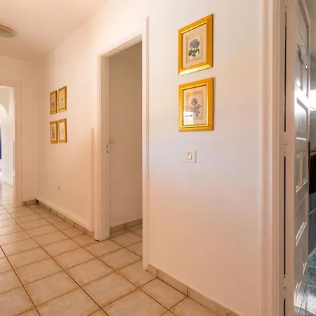 Villa Casa Carmela - Private Heated Pool *